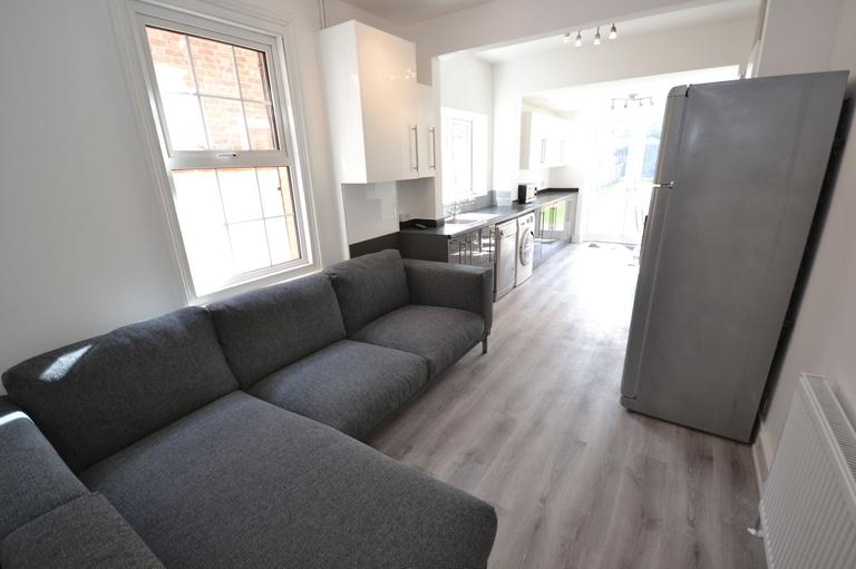 St. Bartholomews Road, Newtown, Reading, RG1 3QA