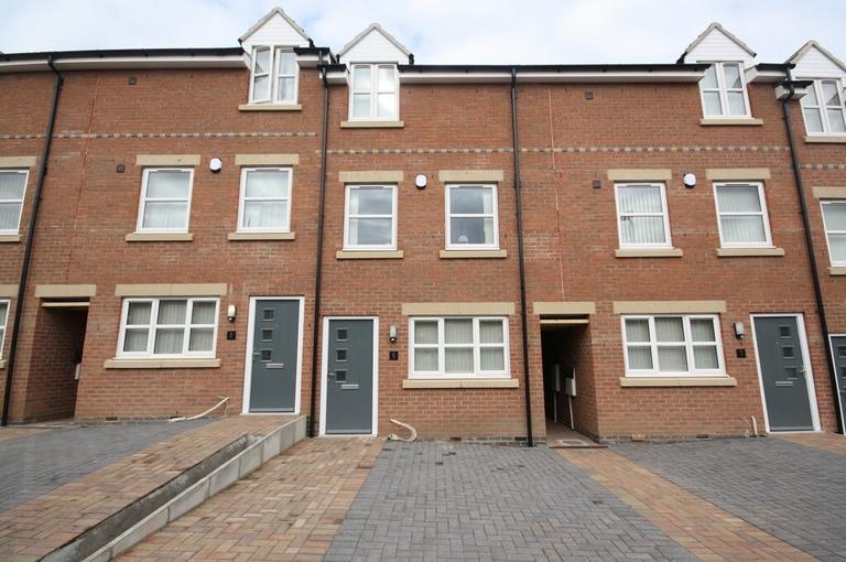 Blue Fox Close, Westcotes, Leicester, LE3 0EE