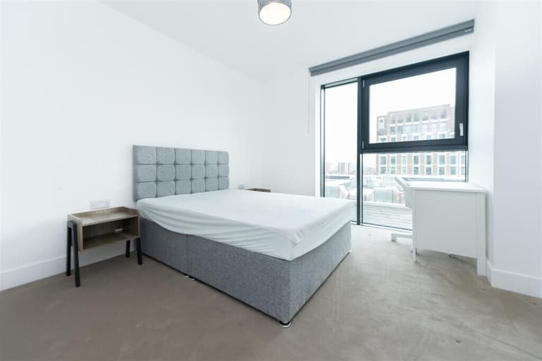 11 Hewson Way, Kennington, London, SE17 1JX 11 Hewson Way, Kennington, London, SE17 1JX