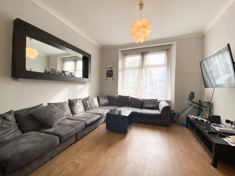 Miskin Street, Cathays, Cardiff, CF24 4AS
