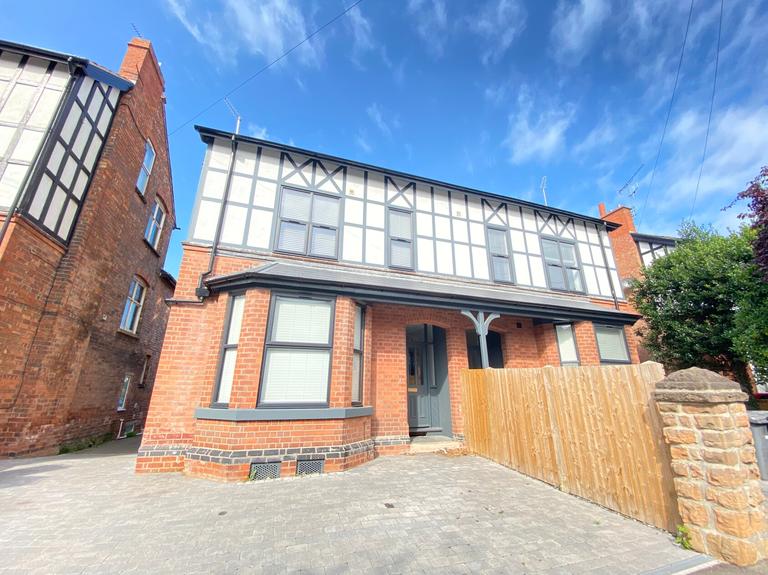 2 bedroom apartment for rent Henry Road, Nottingham, NG2 7ND UniHomes
