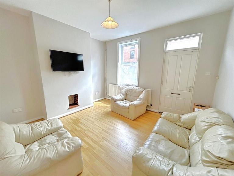 Victoria Street, City Centre, Sheffield, S3 7QL