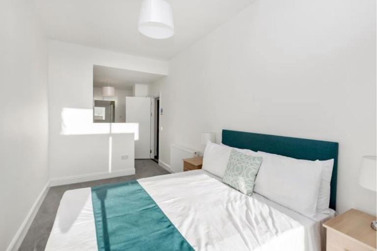 Room 2 Dock Street, Gfl, Central, Dundee, DD1 4BT