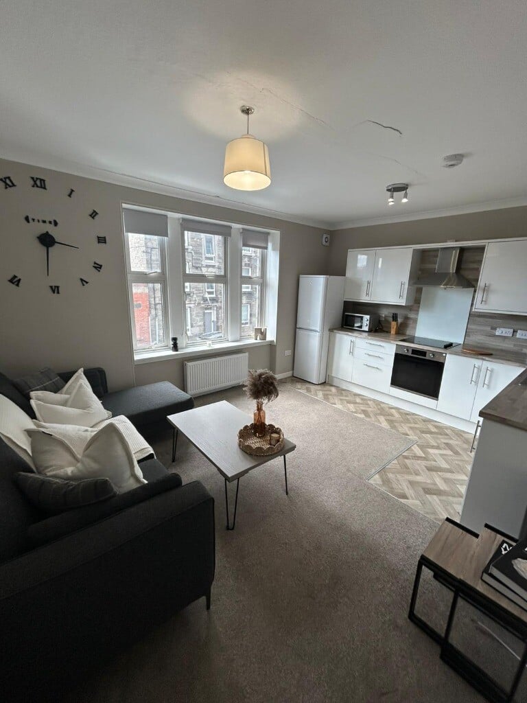 Morgan Place, 1Fr (1/2), Stobswell, Dundee, DD4 6NA