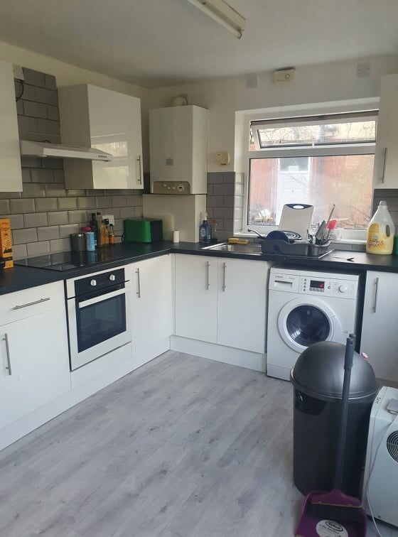 Ash Road, Headingley, Leeds, LS6 3EZ