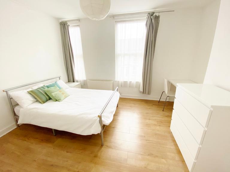 Alderson Place, Highfield, Sheffield, S2 4UG