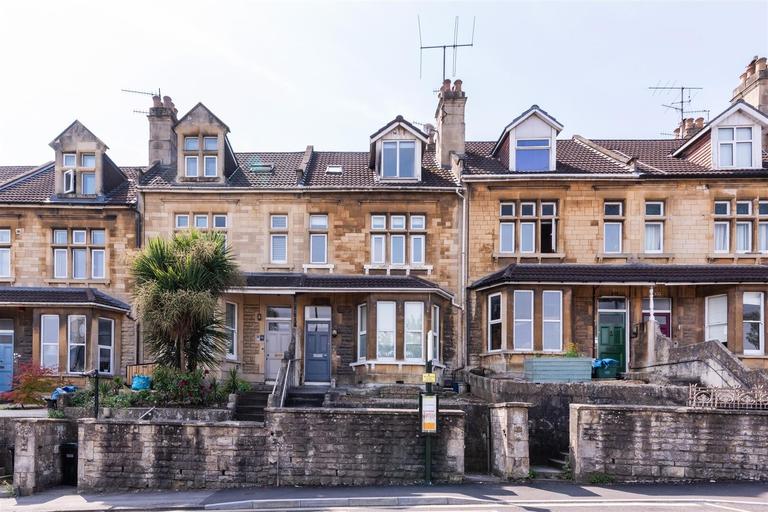 Wells Road, City Centre, Bath, BA2 3AN