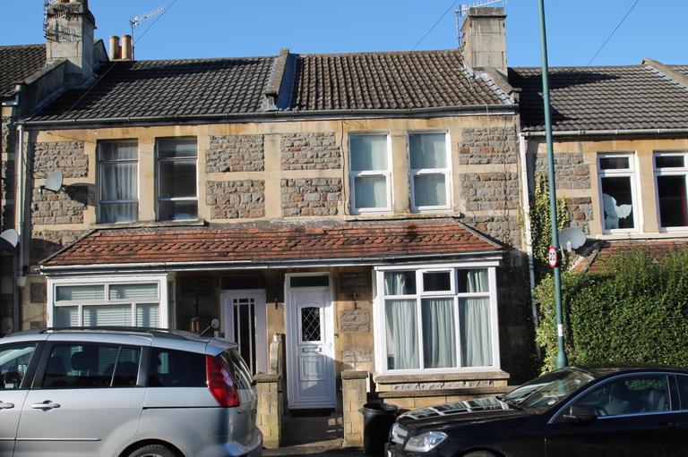 5 bedroom house for rent Coronation Avenue, Bath, BA2 2JP UniHomes