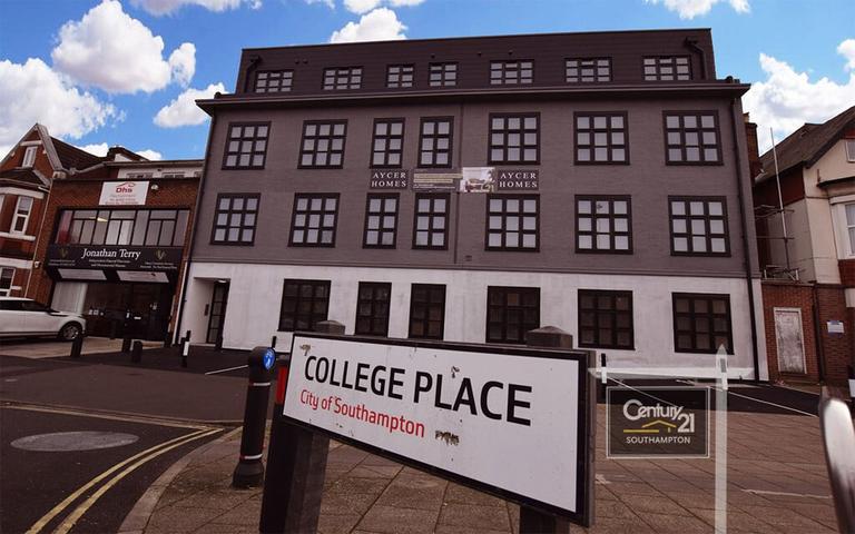 College Place, The Polygon, Southampton, SO15 2UB