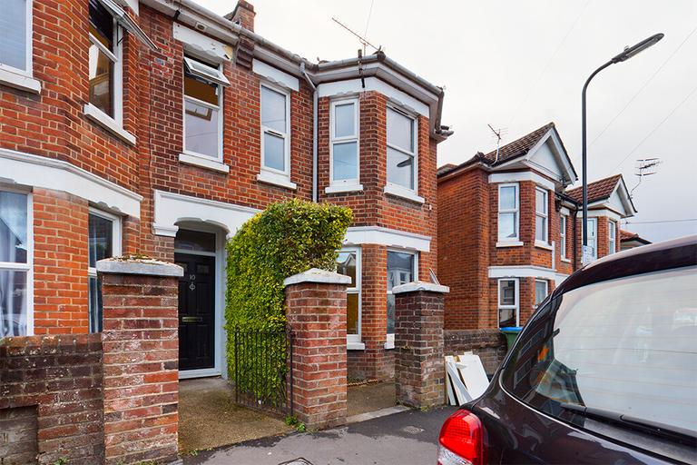 5 bedroom house for rent Burlington Road, Southampton, SO15 2FQ UniHomes
