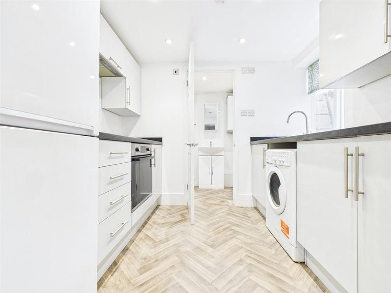 Viaduct Road, Preston, Brighton, BN1 4NB