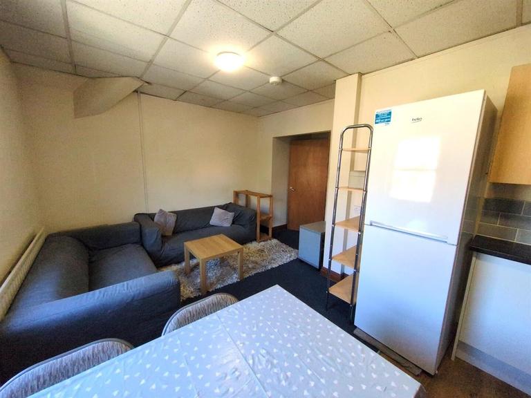 Turners Lane, Broomhill, Sheffield, S10 1BP