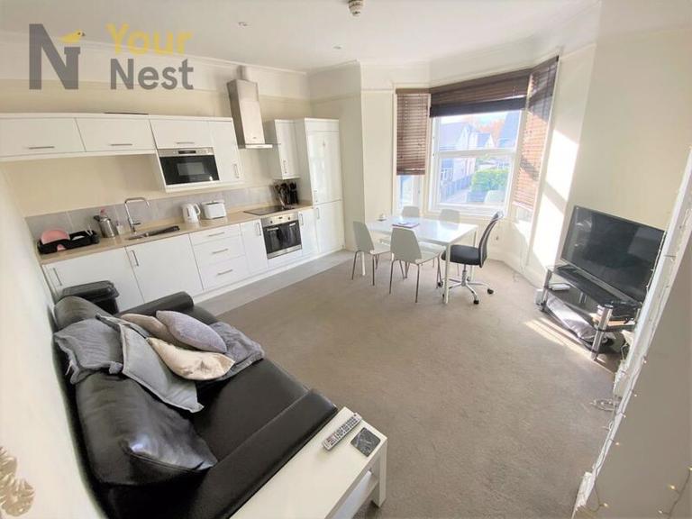 Otley Road, Headingley, Leeds, LS6 4BA