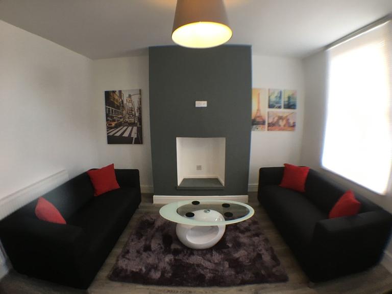 Harold Mount, Hyde Park, Leeds, LS6 1PW