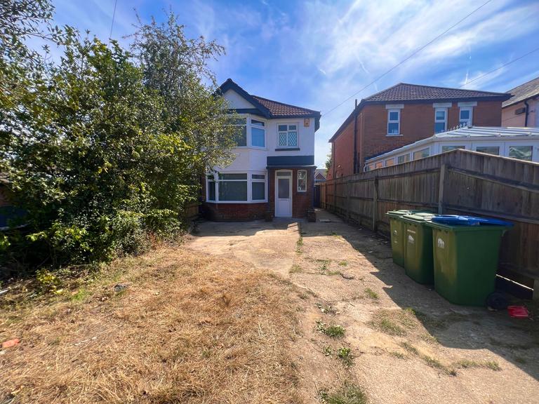 Burgess Road, Swaythling, Southampton, SO16 3AU
