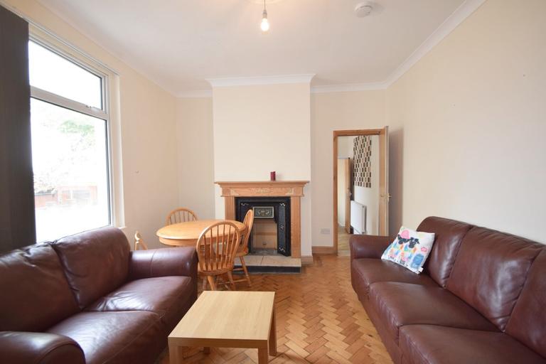 Summerfield Avenue, Heath, Cardiff, CF14 3QA