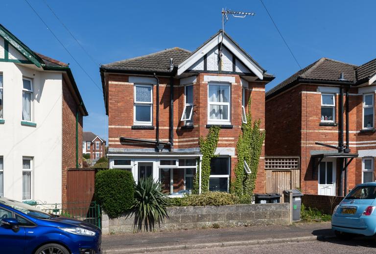 Calvin Road, Winton, Bournemouth, BH9 1LW
