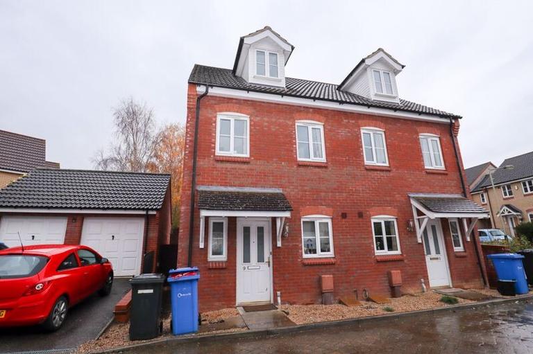 3 bedroom house for rent Thacker Way, Norwich, NR5 9PS UniHomes
