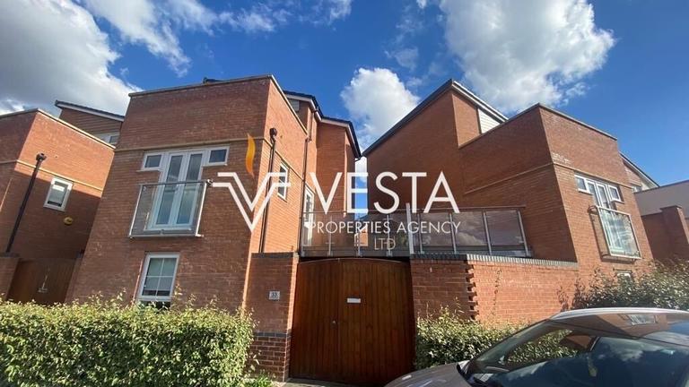 The Moorings, Lower Coundon, Coventry, CV1 4LR