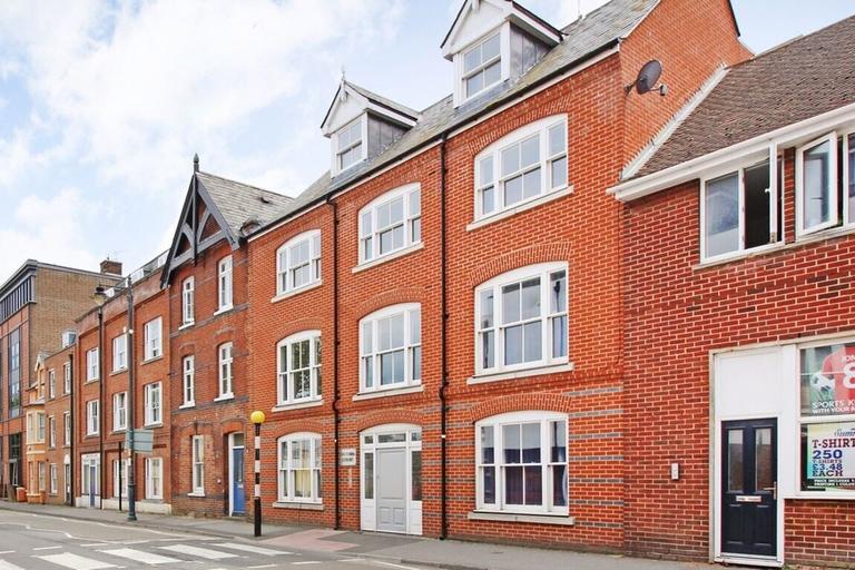 Station Road West, Wincheap, Canterbury, CT2 8FF