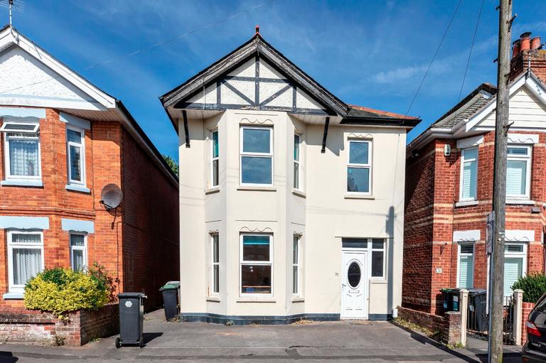 Evelyn Road, Moordown, Bournemouth, BH9 1SZ