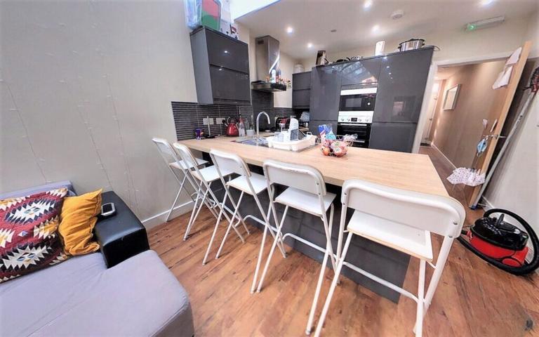 Dawlish Road Selly Oak, Selly Oak, Birmingham, B29 7AS