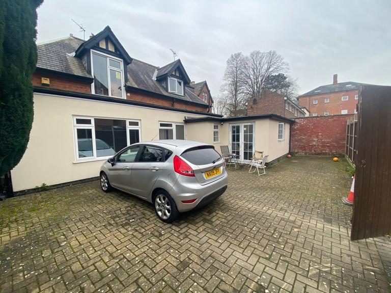 3 bedroom house for rent Elmfield Avenue, Leicester, LE2 1RB UniHomes