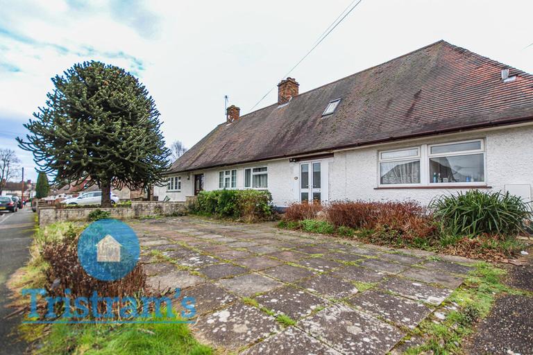 Hawton Crescent, Wollaton, Nottingham, NG8 1BZ