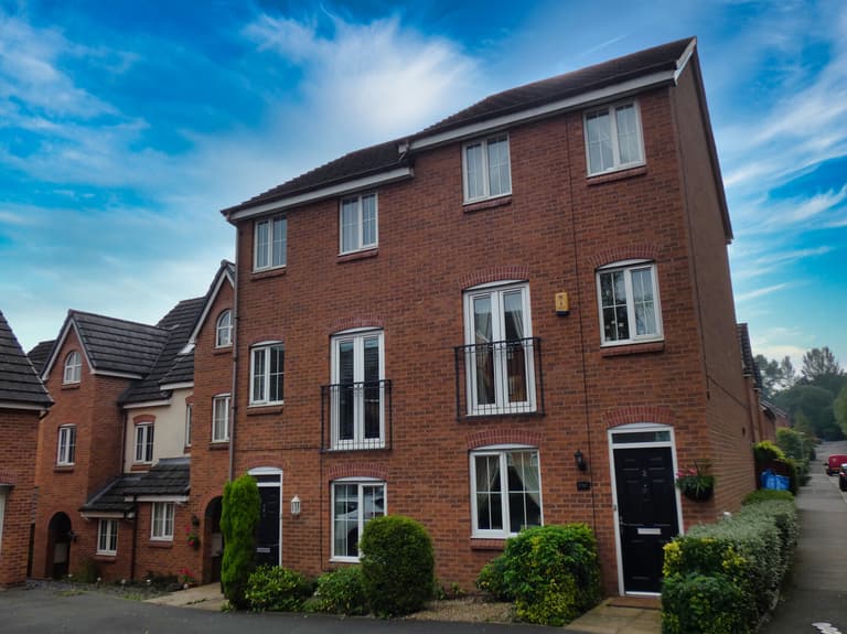Valley View, Newcastle-under-Lyme, Stoke-on-Trent, ST5 3FB