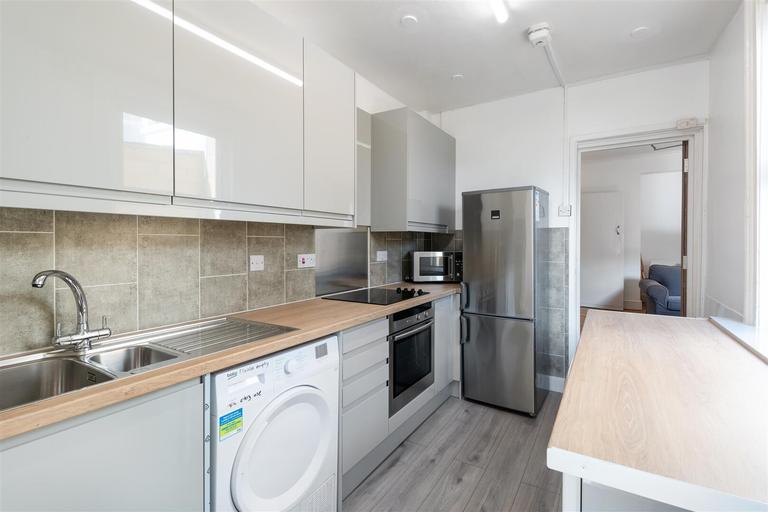 Lorne Road, Oldfield Park, Bath, BA2 3BY