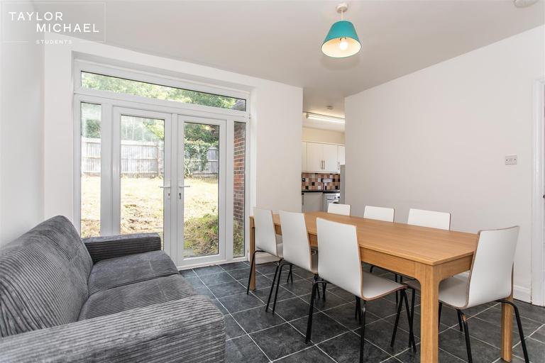 Bevendean Crescent, Moulsecoomb, Brighton, BN2 4RD