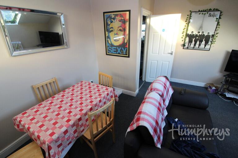 Pickmere Road, Crookes, Sheffield, S10 1GY