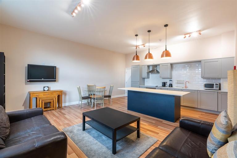 Northumberland Street, City Centre, Newcastle, NE1 7DE