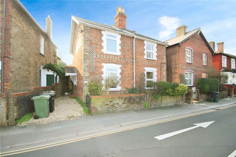 Guildford Park Road, Guildford, Surrey, GU2 7NA