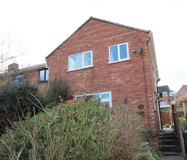 Finham Road, Town Centre, Leamington Spa, CV8 2HY