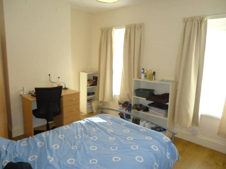 3 bedroom house for rent Treharris Street, Cardiff, CF24 3HJ UniHomes