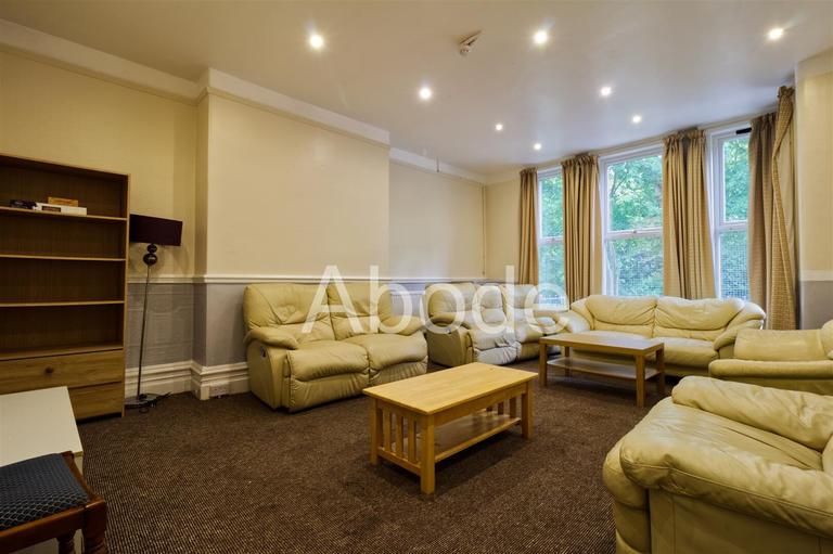 North Grange Road*, Hyde Park, Leeds, LS6 2BR