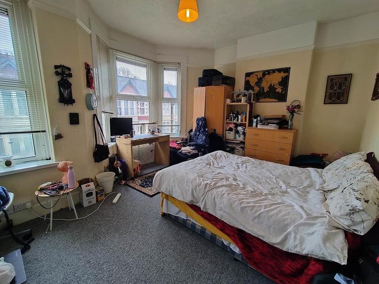 Canada Road, Heath, Cardiff, CF14 3BW