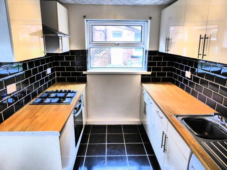Ashville Road, Hyde Park, Leeds, LS6 1NA