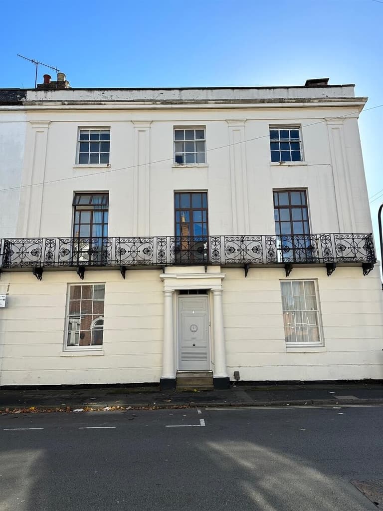 Church Terrace, Town Centre, Leamington Spa, CV31 1EN Church Terrace, Town Centre, Leamington Spa, CV31 1EN