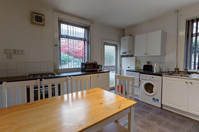 5 bedroom house for rent Ferndale Road, Liverpool, L15 3JZ UniHomes