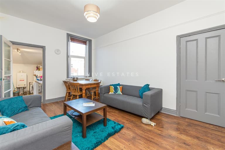 3 bedroom apartment for rent Helmsley Road, Newcastle, NE2 1RE UniHomes
