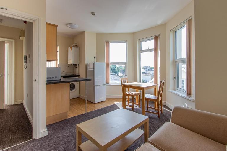 Newport Road, Roath, Cardiff, CF24 1AH