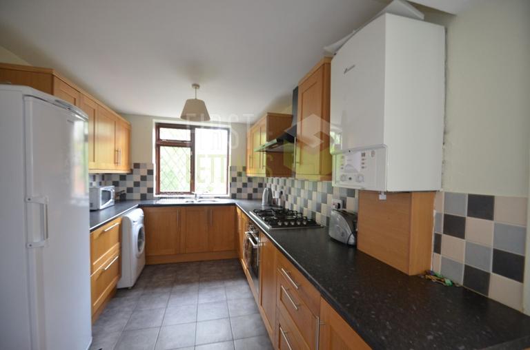 Welford Road, Clarendon Park, Leicester, LE2 6BJ