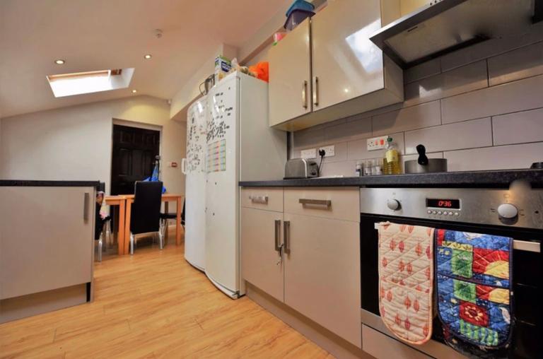 Langdale Gardens, Headingley, Leeds, LS6 3HB