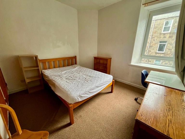 Urquhart Road, D, City Centre, Aberdeen, AB24 5LL