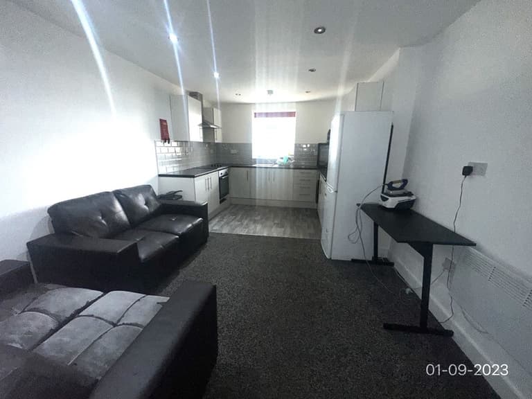 Roath Cardiff, Roath, Cardiff, CF24 3NT