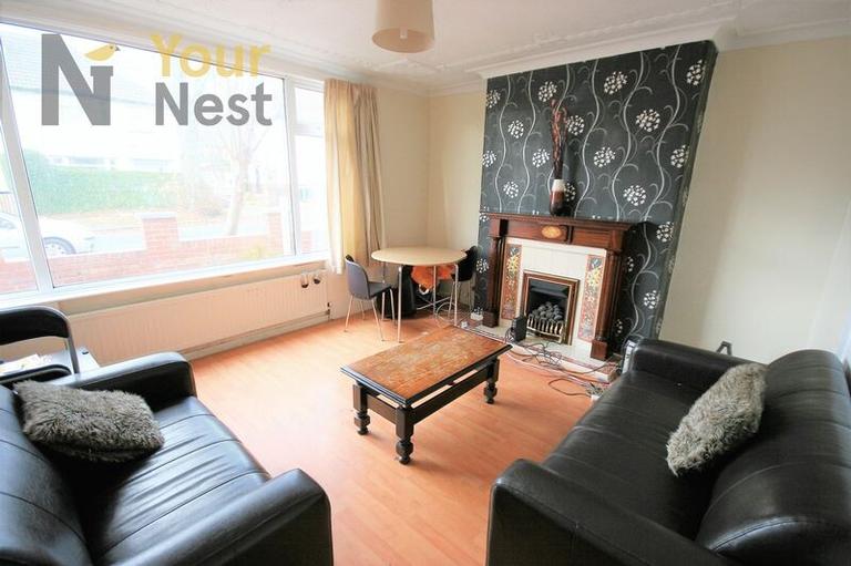 Langdale Avenue, Headingley, Leeds, LS6 3HA
