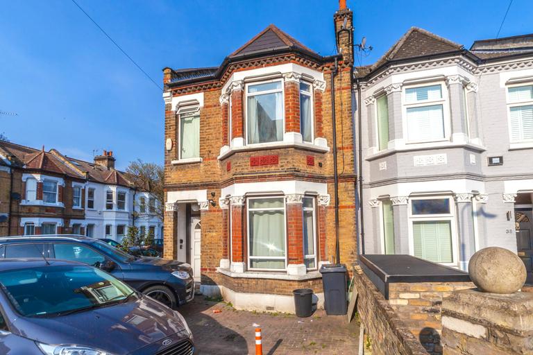 Margravine Road, Hammersmith & Shepherd's Bush, London, W6 8HH