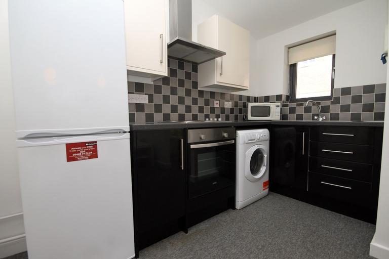 Holmes Court Kent, City Centre, Canterbury, CT1 1UZ